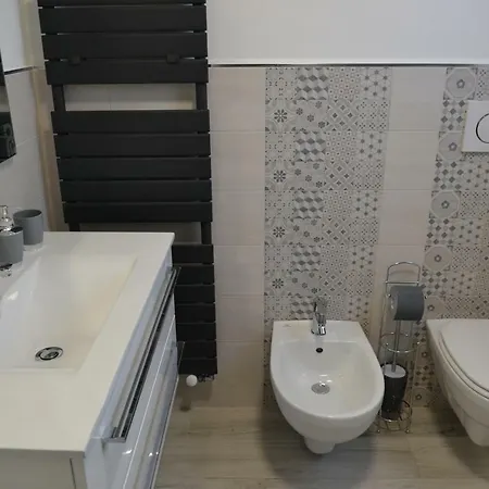 Benny Houses E * Lecce