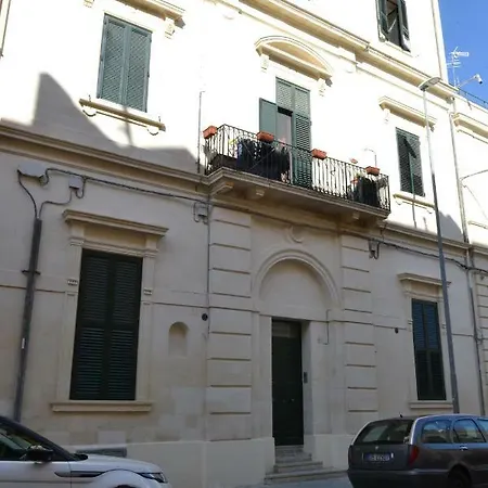 Benny Houses E Apartment *