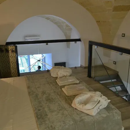Benny Houses E * Lecce