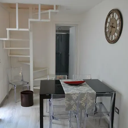 Benny Houses E * Lecce