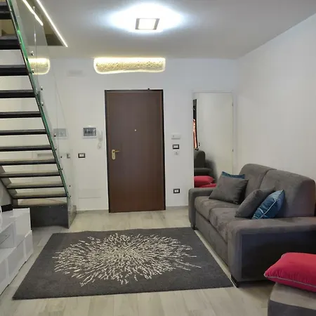 Benny Houses E Lecce