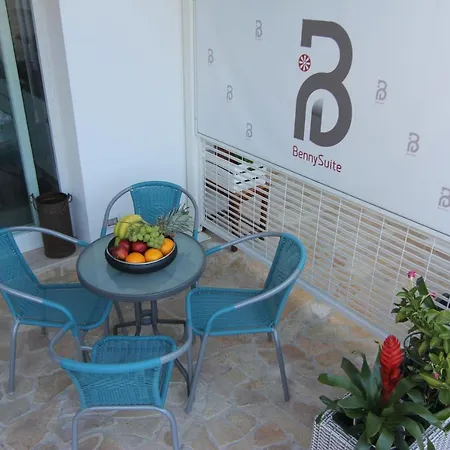 Benny Houses E * Lecce