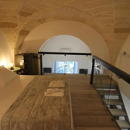 Benny Houses E * Lecce